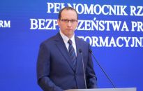 Sekretarz stanu w KPRM: analizujemy możliwości karania za dezinformację