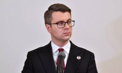 Rzecznik rządu o reportażu o Janie Pawle II: kolejny akord akcji która ma oderwać Polaków od wspólnoty narodowej