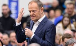 D. Tusk: spróbujemy odciążyć małe firmy. Zobowiążemy ZUS aby płacił chorobowe od pierwszego dnia