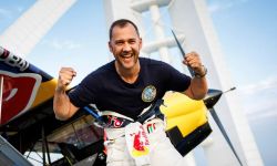 Łukasz Czepiela wylądował na szczycie wieżowca w Dubaju!