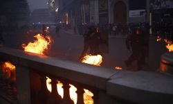 Francja: ponad 400 policjantów rannych podczas zamieszek