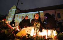 Kraków: 2,5 tys. osób czuwało pod oknem papieskim w 18. rocznicę śmierci Jana Pawła II