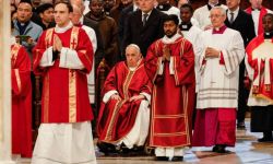 Watykan: papież przewodniczył nabożeństwu Męki Pańskiej