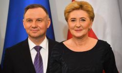 Para prezydencka złożyła życzenia z okazji Świąt Wielkanocnych