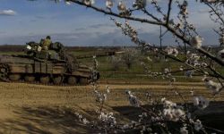 Ukraina: Bachmut i Marjinka wciąż są epicentrum walk na froncie