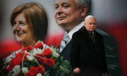 Podkomisja smoleńska zawiadamia prokuraturę ws. zamachu na prezydenta L. Kaczyńskiego