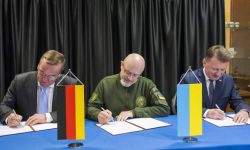 MON: ministrowie obrony Polski, Ukrainy i Niemiec podpisali list intencyjny ws. ustanowienia w Polsce centrum serwisowego Leopardów