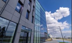 Na wprost lotniska powstało nowe centrum biznesu