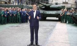 Premier: w zakładach Bumar w Gliwicach będziemy produkować armatohaubice Krab