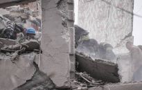 Ukraina: rosyjska rakieta uderzyła w budynek mieszkalny w Mikołajowie. Zginęła jedna osoba. Wielu rannych