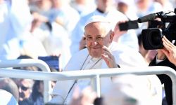 Papież w Budapeszcie: jak łatwo przejść od ograniczeń narzuconych sposobowi myślenia do myślenia bez ograniczeń