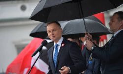 Prezydent: w imieniu swoim i narodu polskiego złożyliśmy gratulacje królowi Karolowi III i królowej Camilli