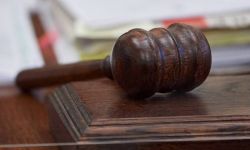 Brali udział w porwaniu i zgwałceniu 14-latki; trafią do zakładu poprawczego