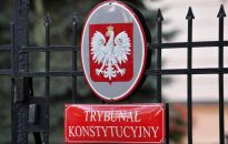 Prezes TK odwołała rozprawę ws. sporu kompetencyjnego; powodem brak pełnego składu