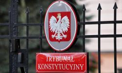 Prezes TK odwołała rozprawę ws. sporu kompetencyjnego; powodem brak pełnego składu