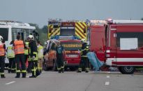 Niemcy: wypadek polskiego autokaru na A12, ok. 60 osób rannych; ciężarówka próbowała zmienić pas