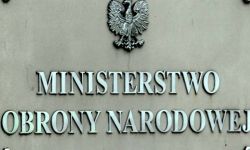 MON: odnotowano obiekt w polskiej przestrzeni powietrznej z kierunku Białorusi. Prawdopodobnie balon obserwacyjny