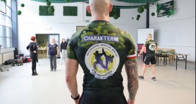 Wojsko wyszkoli latem kobiety. Kurs samoobrony gratis 