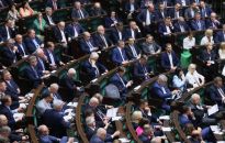 Sejm uchwalił ustawę o wyposażeniu uczniów IV klas szkół podstawowych w laptopy