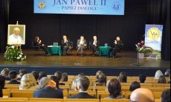 Jan Paweł II - wzór prowadzenia dialogu