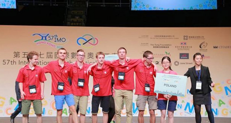 Srebro i wyróżnienie dla rzeszowskich młodych matematyków