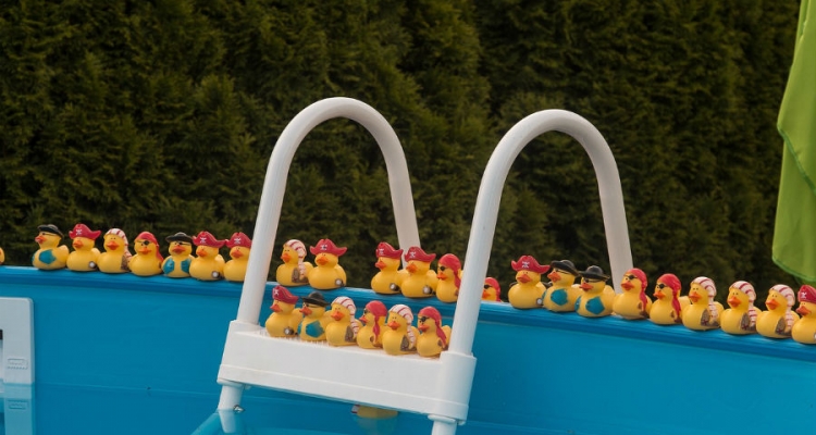 Sezon basenowy czas zacząć. Fot. Pixabay