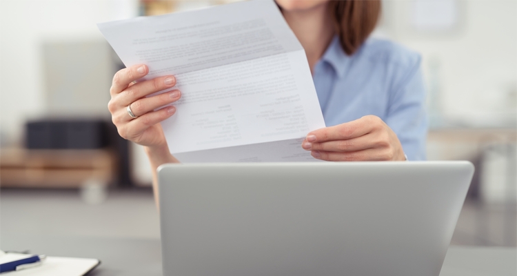 Brak wskazania na refakturze dokładnych wydatków, uniemożliwia zaliczenie ich do kosztów uzyskania przychodów