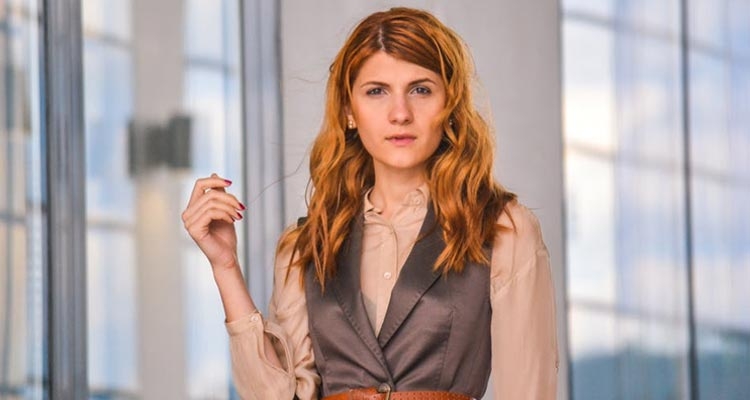 Biznesowe stylizacje dla kobiet - czego nie może w nich zabraknąć?