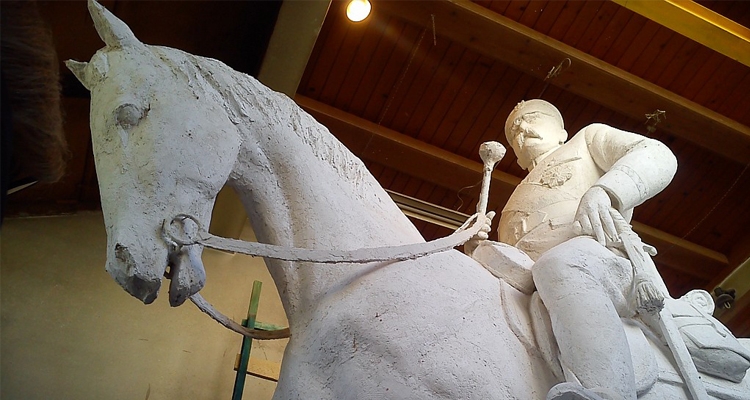 Piłsudski na Kasztance musi poczekać. O budowie radni zadecydują w sierpniu